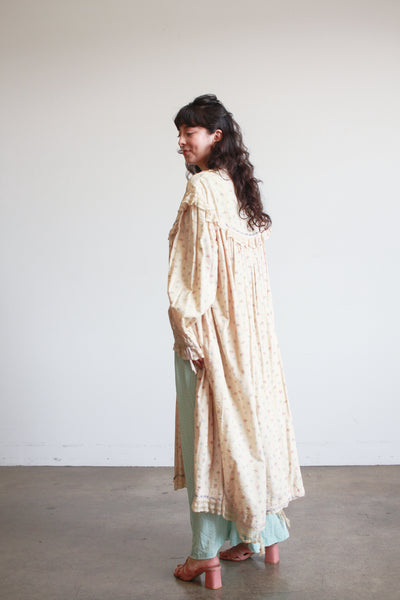 1800s Ecru Cotton Calico Lace Bib Duster