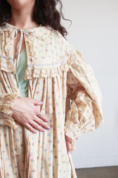 1800s Ecru Cotton Calico Lace Bib Duster