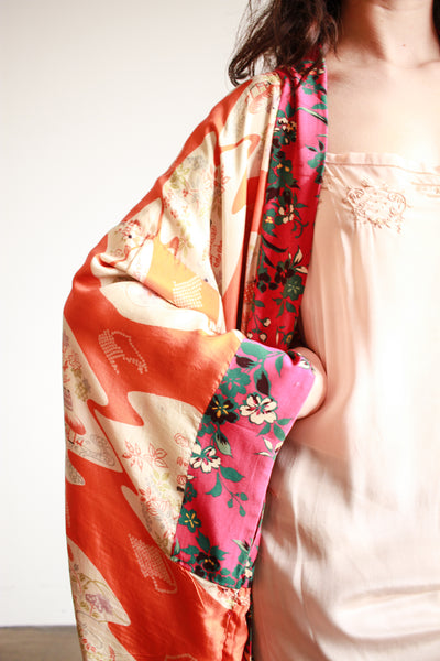 1940s Raspberry Print Reversible Pongee Silk Kimono