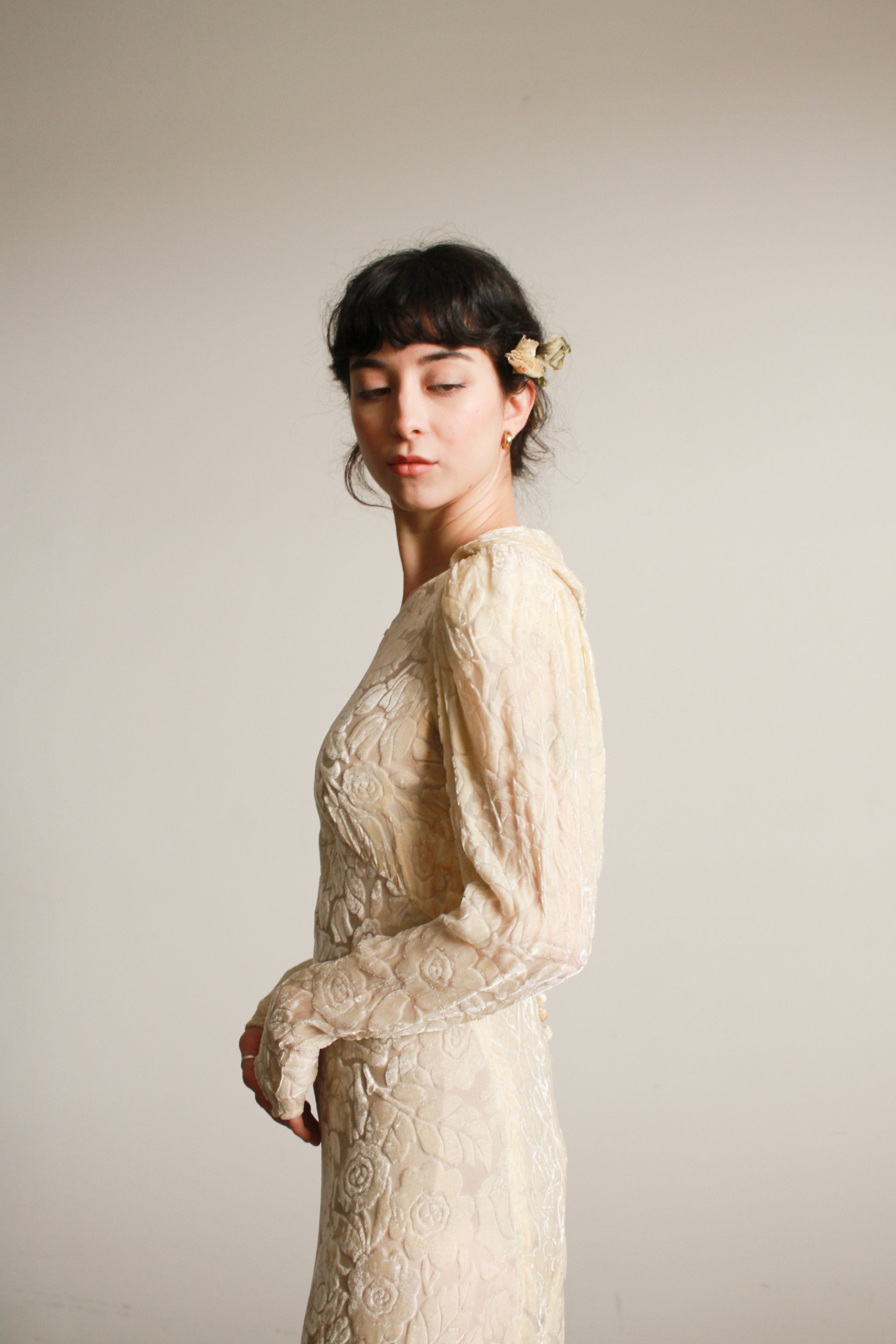 1930s Cream Devore Silk Velvet Gown – Blossom Vintage