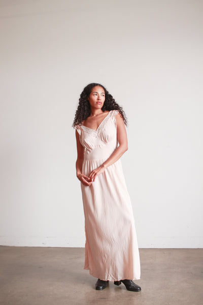 1940s Barbizon Baby Pink Silk Bow Trim Nightgown