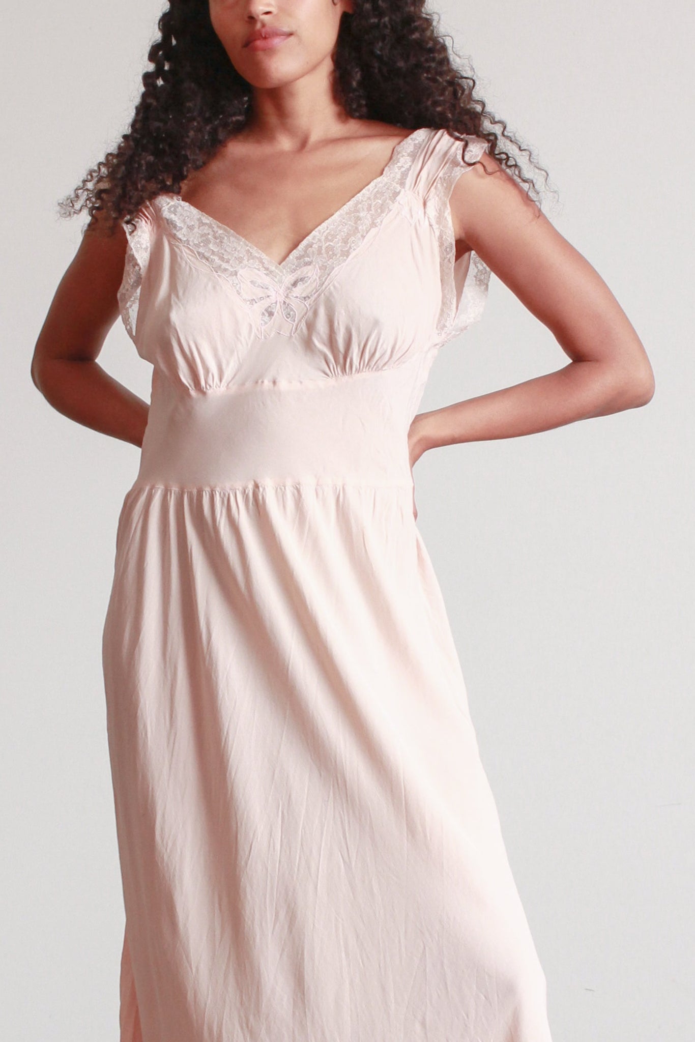 1940s Barbizon Baby Pink Silk Bow Trim Nightgown