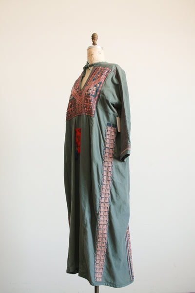 1970s Turquoise Pink Embroidered Kaftan