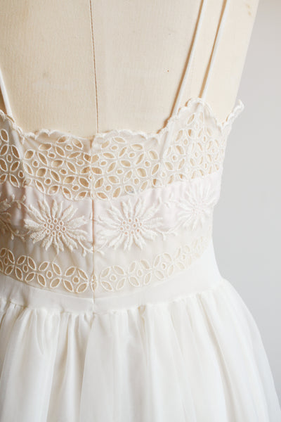 1950s Cream Nylon Lace Embroidery Slip Dress