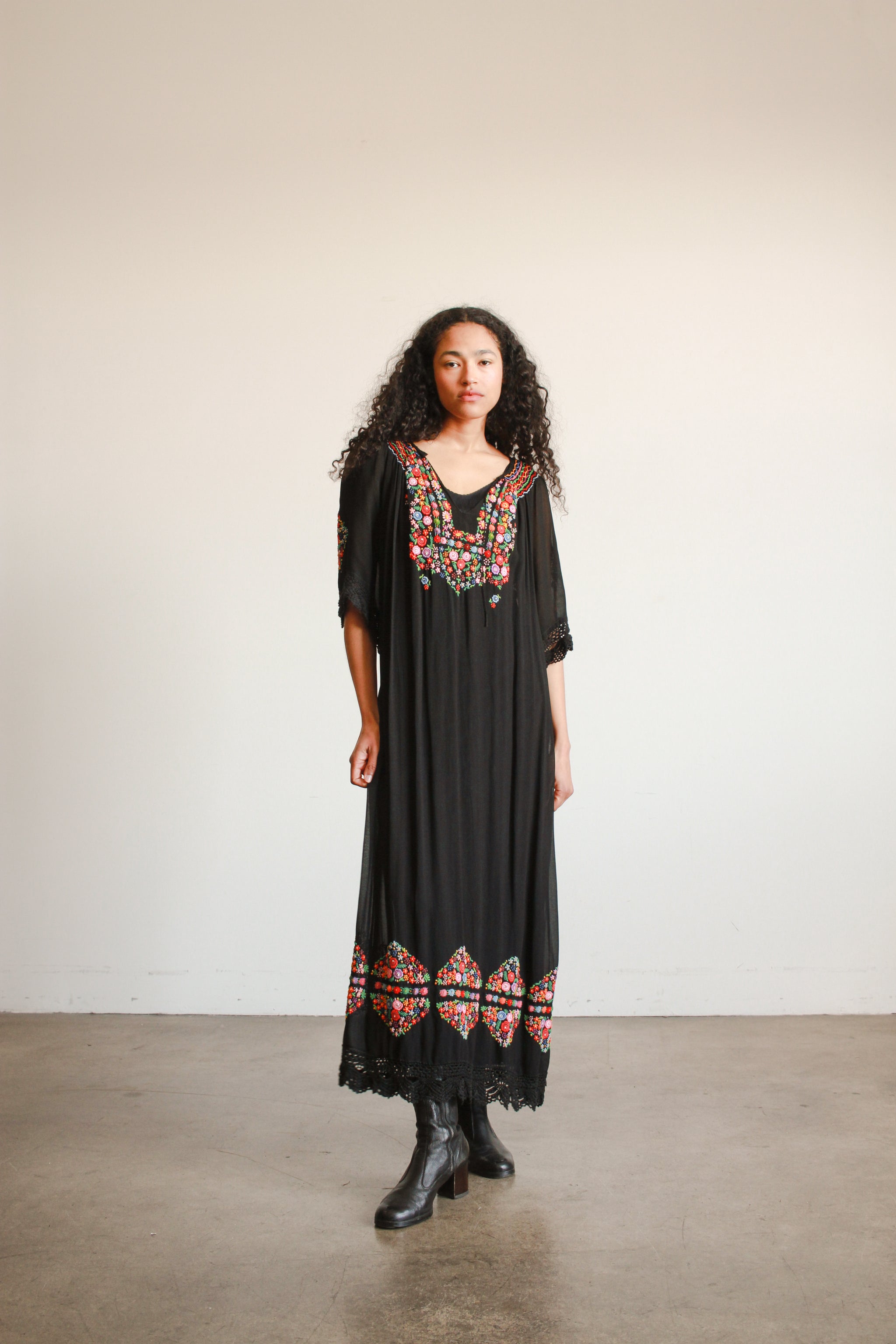 jora embroidered peasant dress Jora Embroidered Peasant Dress