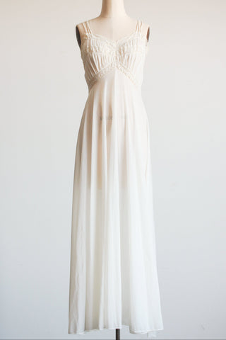 1950s Vanity Fair Cream Lace Inset Slip Dress