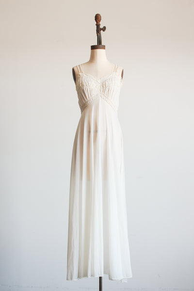 1950s Vanity Fair Cream Lace Inset Slip Dress