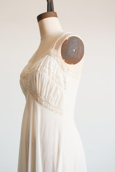 1950s Vanity Fair Cream Lace Inset Slip Dress