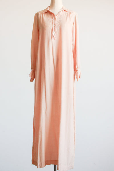 1940s Peach Wool Embroidered Nightgown
