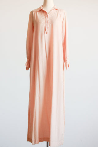 1940s Peach Wool Embroidered Nightgown