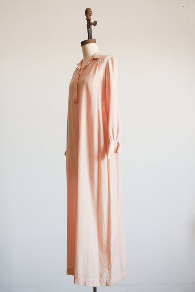 1940s Peach Wool Embroidered Nightgown