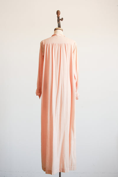 1940s Peach Wool Embroidered Nightgown