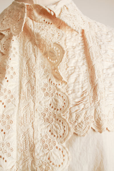 1900s Beige Cotton Lace Bib Duster Nightgown