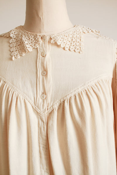 1900s Cream Cotton Crochet Collar Nightgown