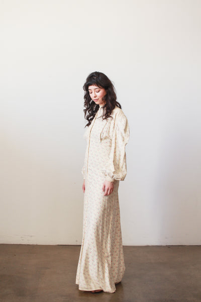 1900s Pale Yellow Cotton Floral Nightdress
