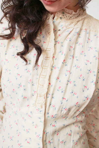 1900s Pale Yellow Cotton Floral Nightdress