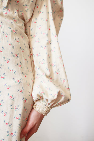 1900s Pale Yellow Cotton Floral Nightdress