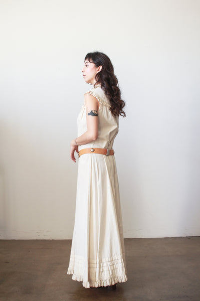 1900s Cream Cotton Lace Yoke Sleeveless Nightgown