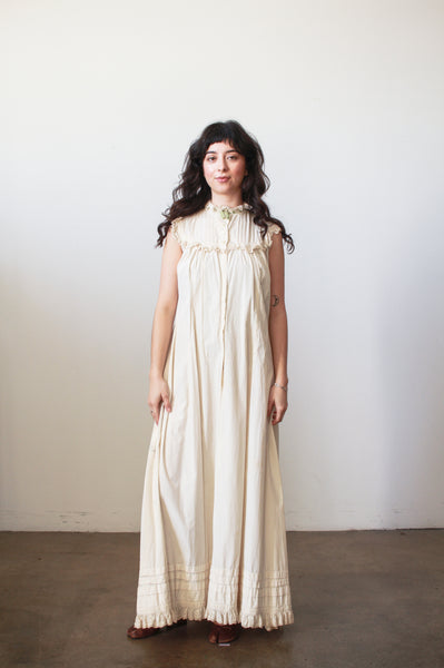 1900s Cream Cotton Lace Yoke Sleeveless Nightgown