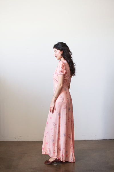 1940s Pink Cold Rayon Floral Puff Sleeve Dress