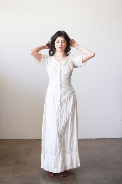 Antique Ivory Lace Trim Short Sleeve Chemise