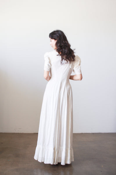 Antique Ivory Lace Trim Short Sleeve Chemise