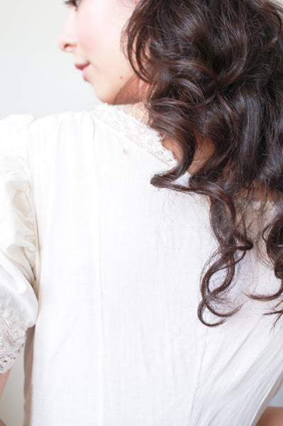 Antique Ivory Lace Trim Short Sleeve Chemise