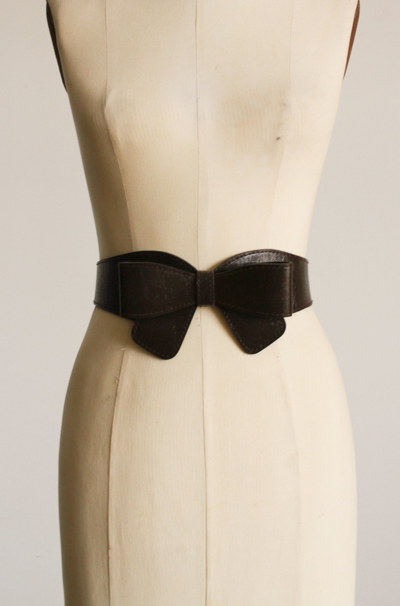 1990s Dark Brown Bow Belt