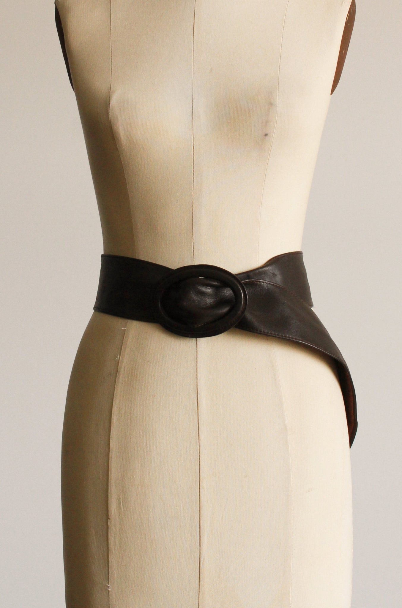 1980s Chocolate Brown Leather Thick Belt