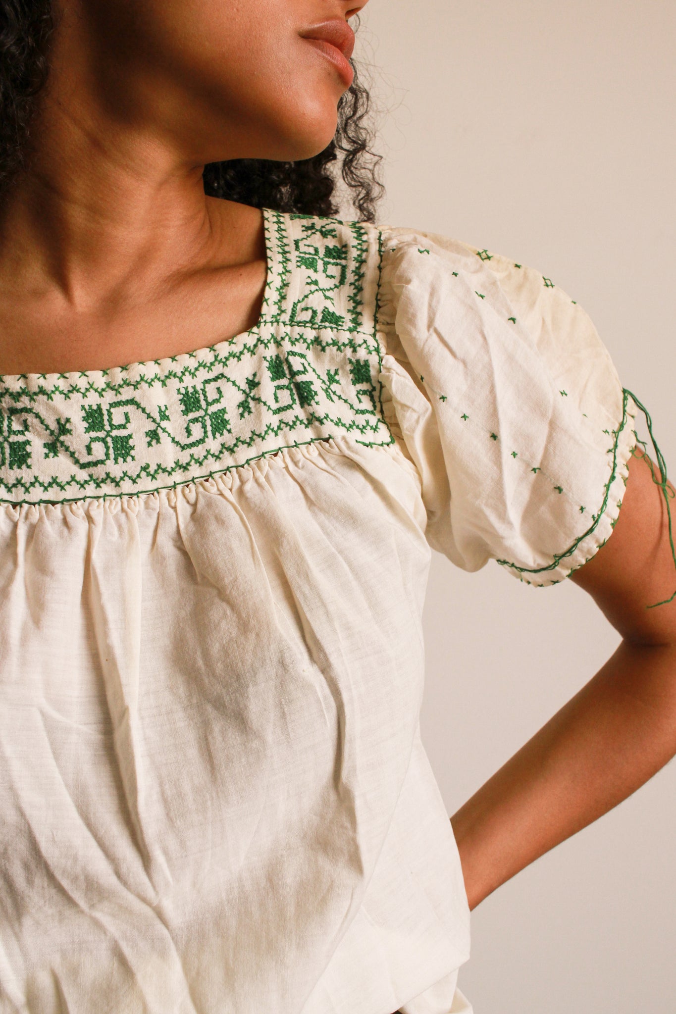 1950s Green Embroidered Cotton Peasant Blouse