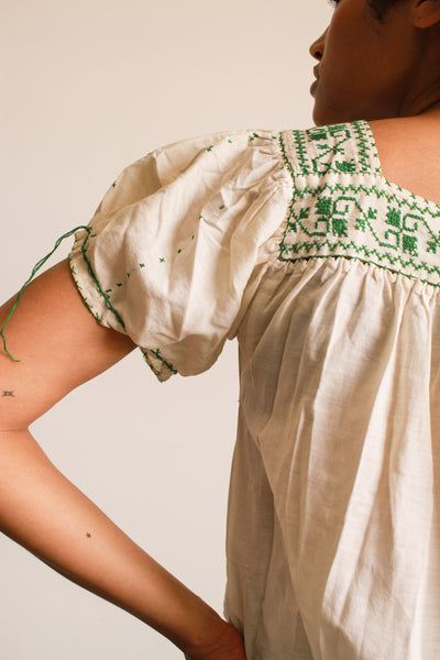 1950s Green Embroidered Cotton Peasant Blouse