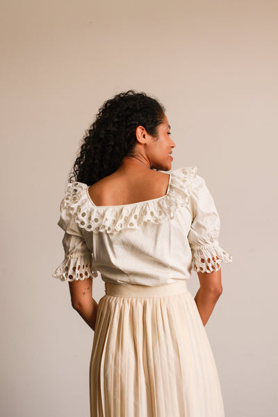 1950s White Cutout Trim Blouse