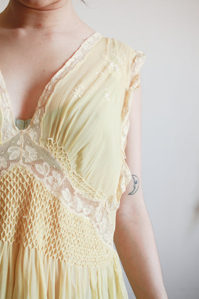 1930s Buttercream Silk Smock Sleeveless Nightgown