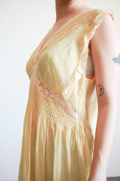 1930s Buttercream Silk Smock Sleeveless Nightgown