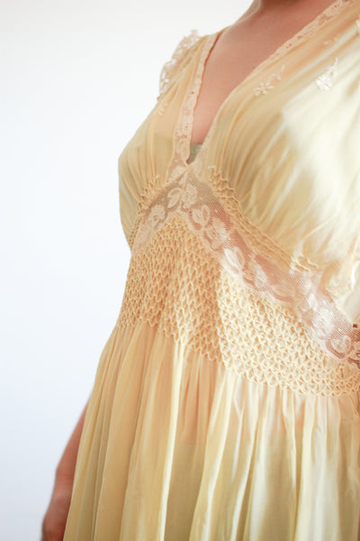 1930s Buttercream Silk Smock Sleeveless Nightgown