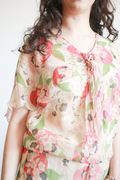 1920s Red and Green Silk Apple Blossom Capelet Dress