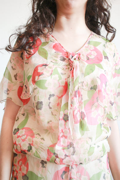 1920s Red and Green Silk Apple Blossom Capelet Dress