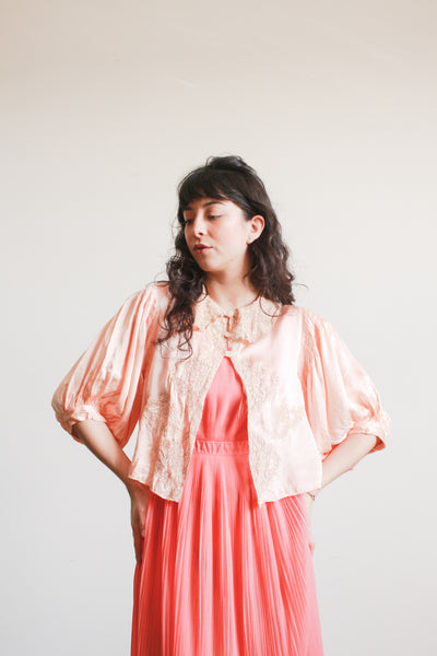 1930s Peach Silk Charmeuse Lace Smocked Puff Sleeve Bed Jacket