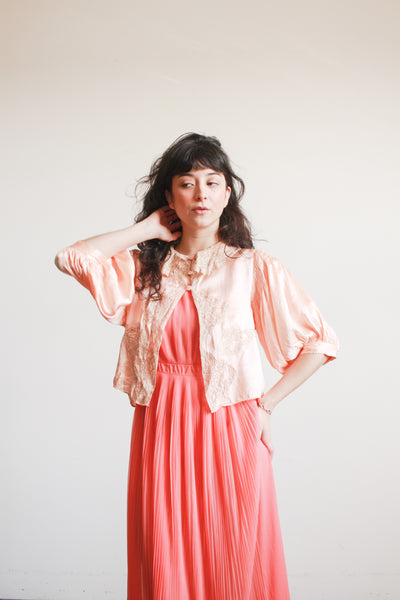 1930s Peach Silk Charmeuse Lace Smocked Puff Sleeve Bed Jacket