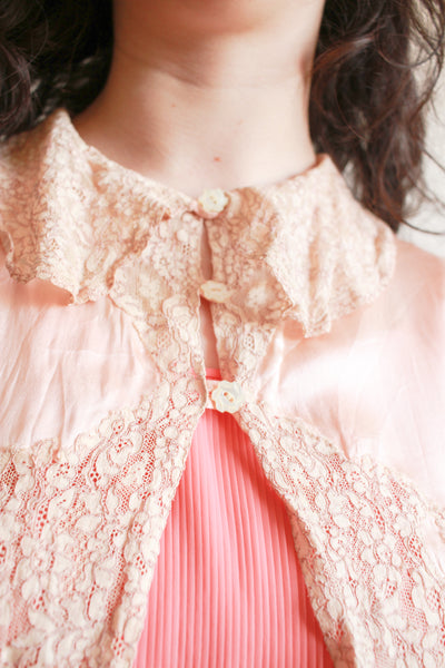 1930s Peach Silk Charmeuse Lace Smocked Puff Sleeve Bed Jacket