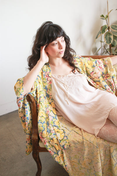 1940s Spring Floral Rayon Kimono