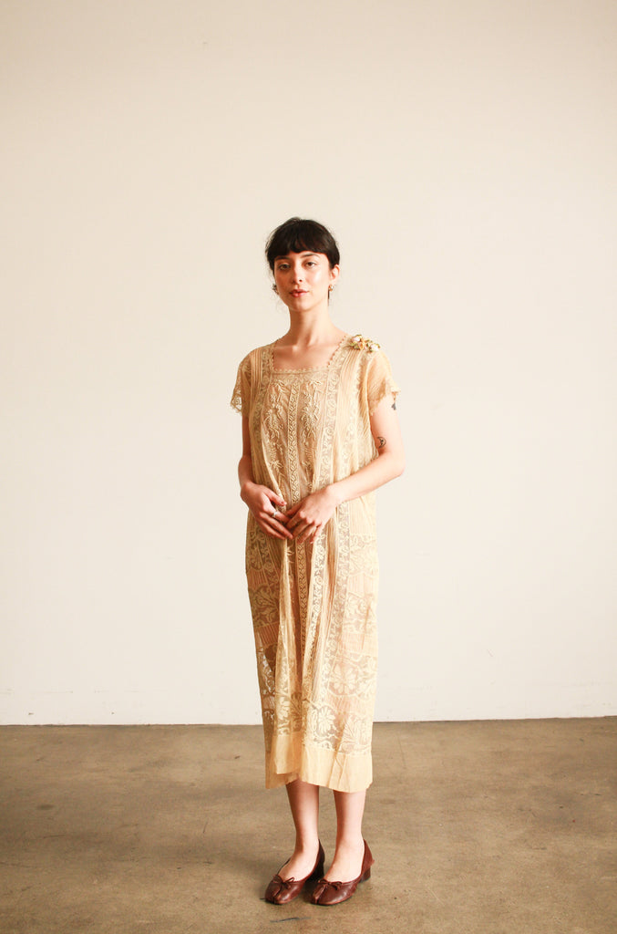 1920s Beige Filet Lace Embroidered Dress Blossom Vintage 1920s Beige Filet Lace Embroidered Dress Blossom Vintage