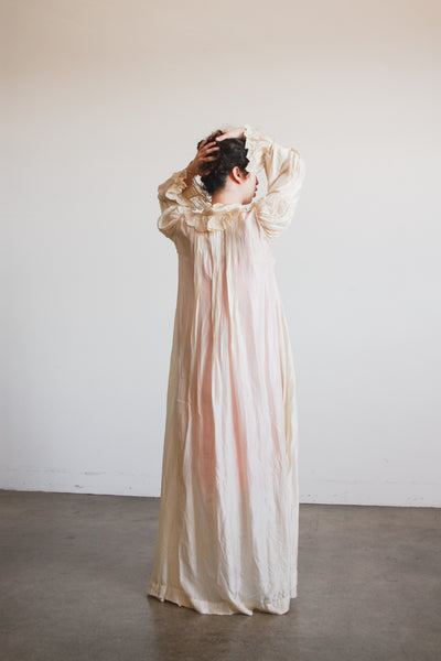 1900s Beige Tissue Silk Long Sleeve Night Gown