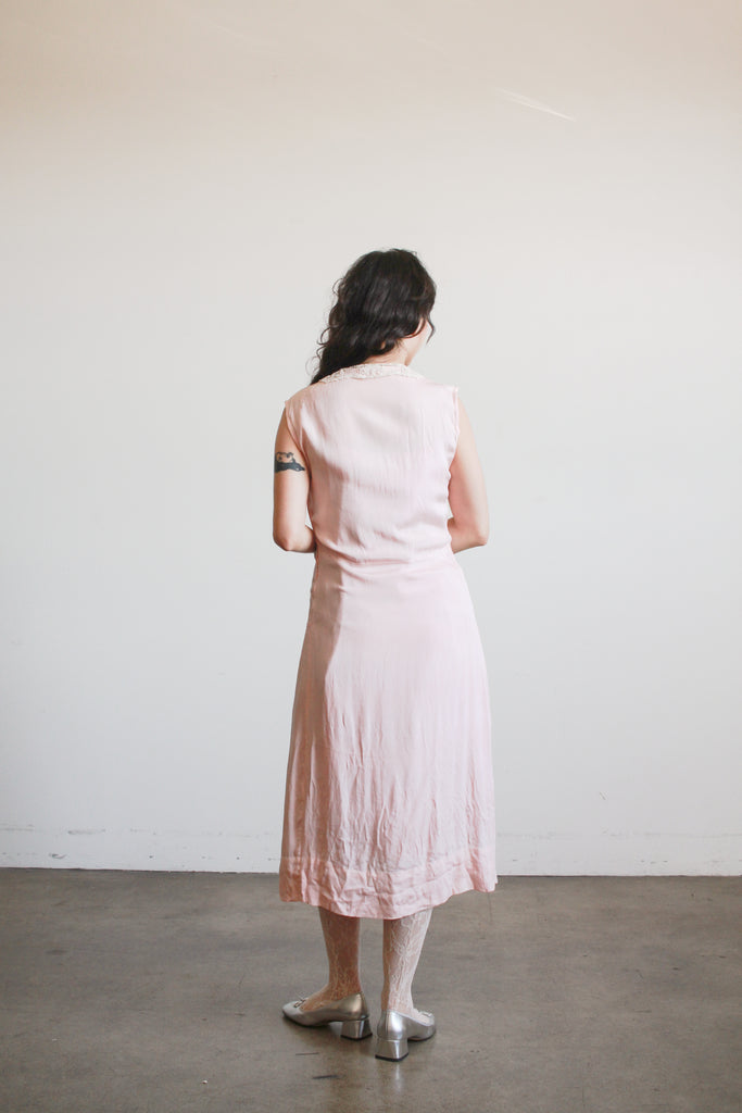 drop waist 1920s evening dress 1920s Chiffon Drop Waist "Flapper" Dress with Black Lace