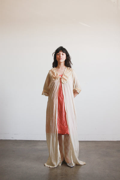 1900s Pistachio Silk Lace Collar Peignoir