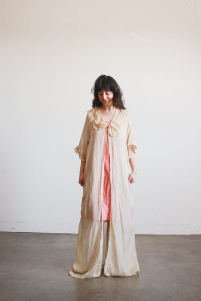 1900s Pistachio Silk Lace Collar Peignoir