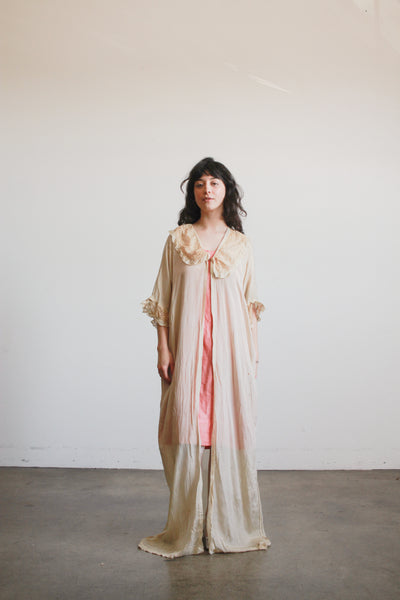 1900s Pistachio Silk Lace Collar Peignoir