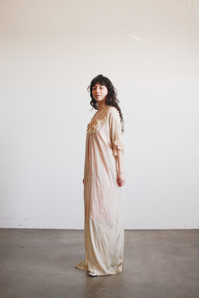 1900s Pistachio Silk Lace Collar Peignoir