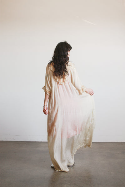 1900s Pistachio Silk Lace Collar Peignoir