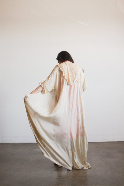1900s Pistachio Silk Lace Collar Peignoir